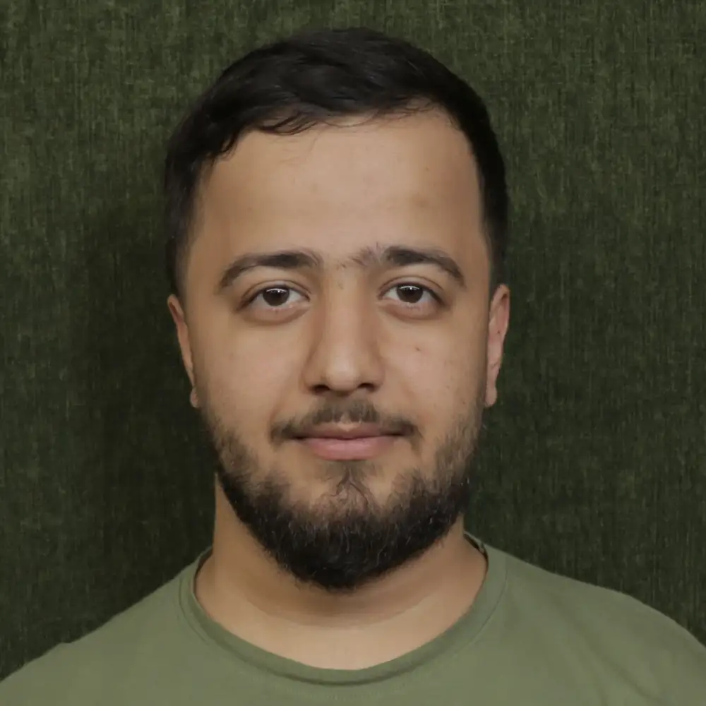 سید مهدی غدیری | بازیگر نمایش قلب نامیرا | تئاتر ریّان