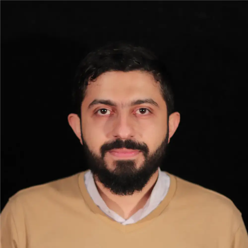 محمدسجاد بیگی | نویسنده نمایش ۲۰۲۷ نقطه سر خط | تئاتر ریّان