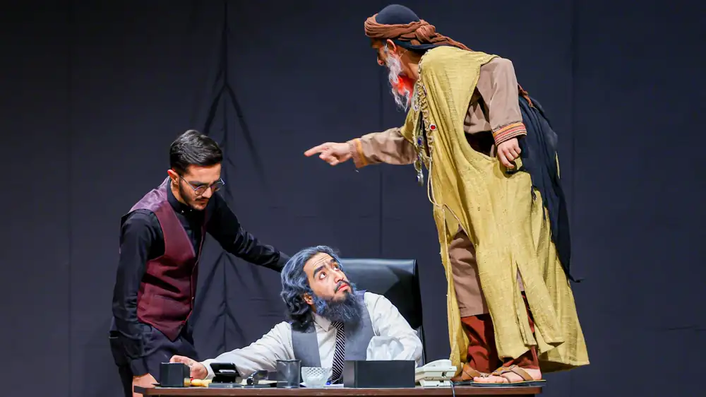 گالری نمایش تماشاچی ۱۴۰۲ — عکس 4 از 6 | گزارش تصویری تئاتر ریّان